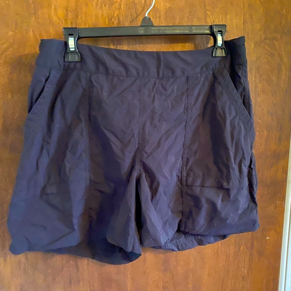REI quick-dry hiking shorts - mid length
